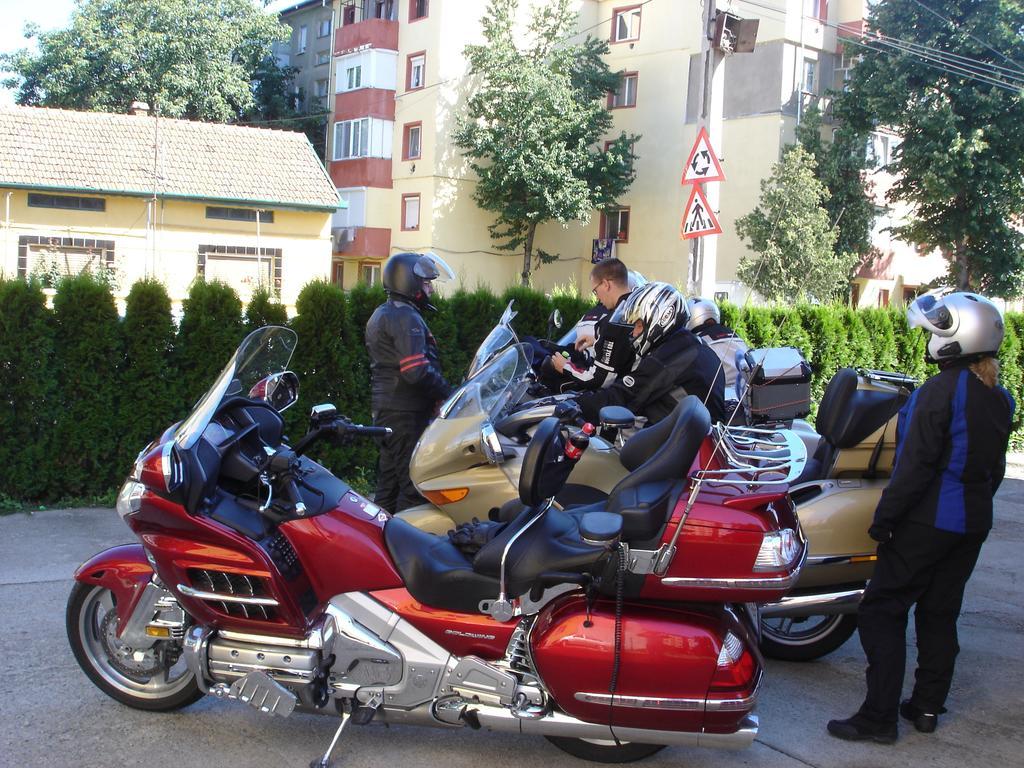 Pensiunea Claudiu Caransebeş Εξωτερικό φωτογραφία